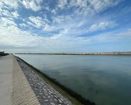 Du Phare Nyaraló Grand-Fort-Philippe